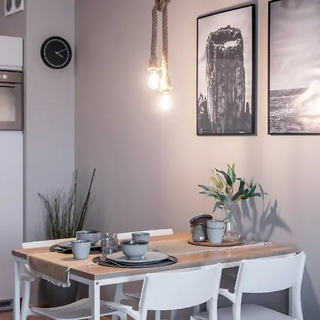 Przystan Kolo Brzegu Lägenhet
